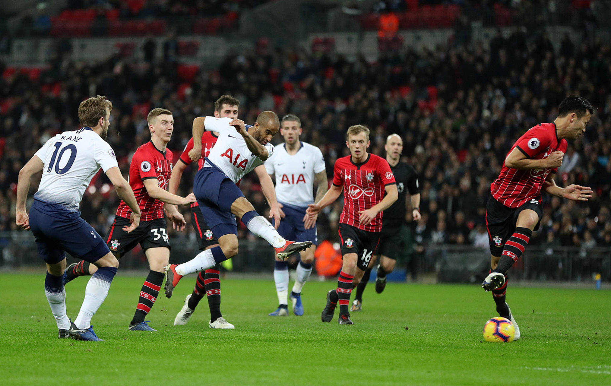 次在公司内 次在公司内